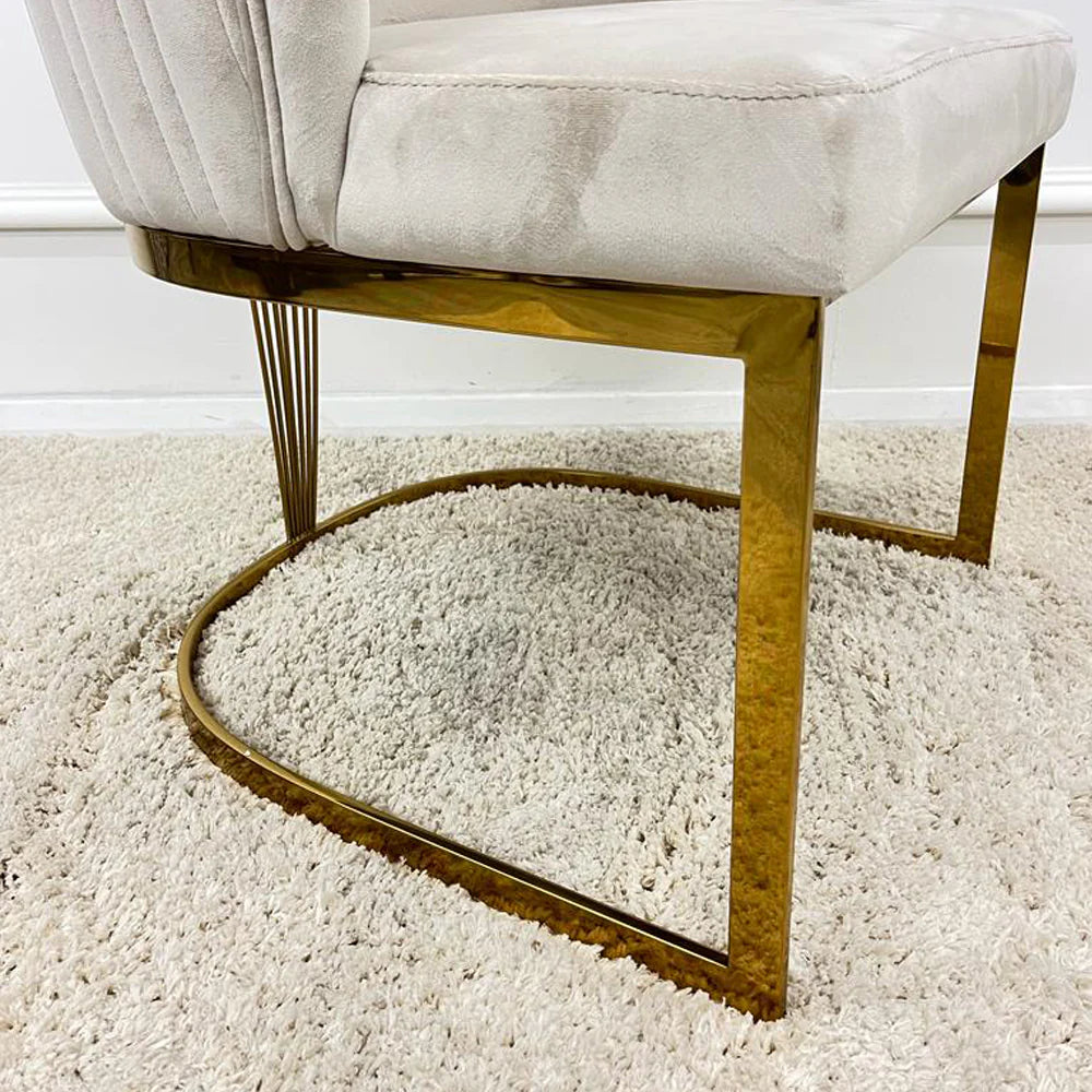Chair with gold legs and beige velvet